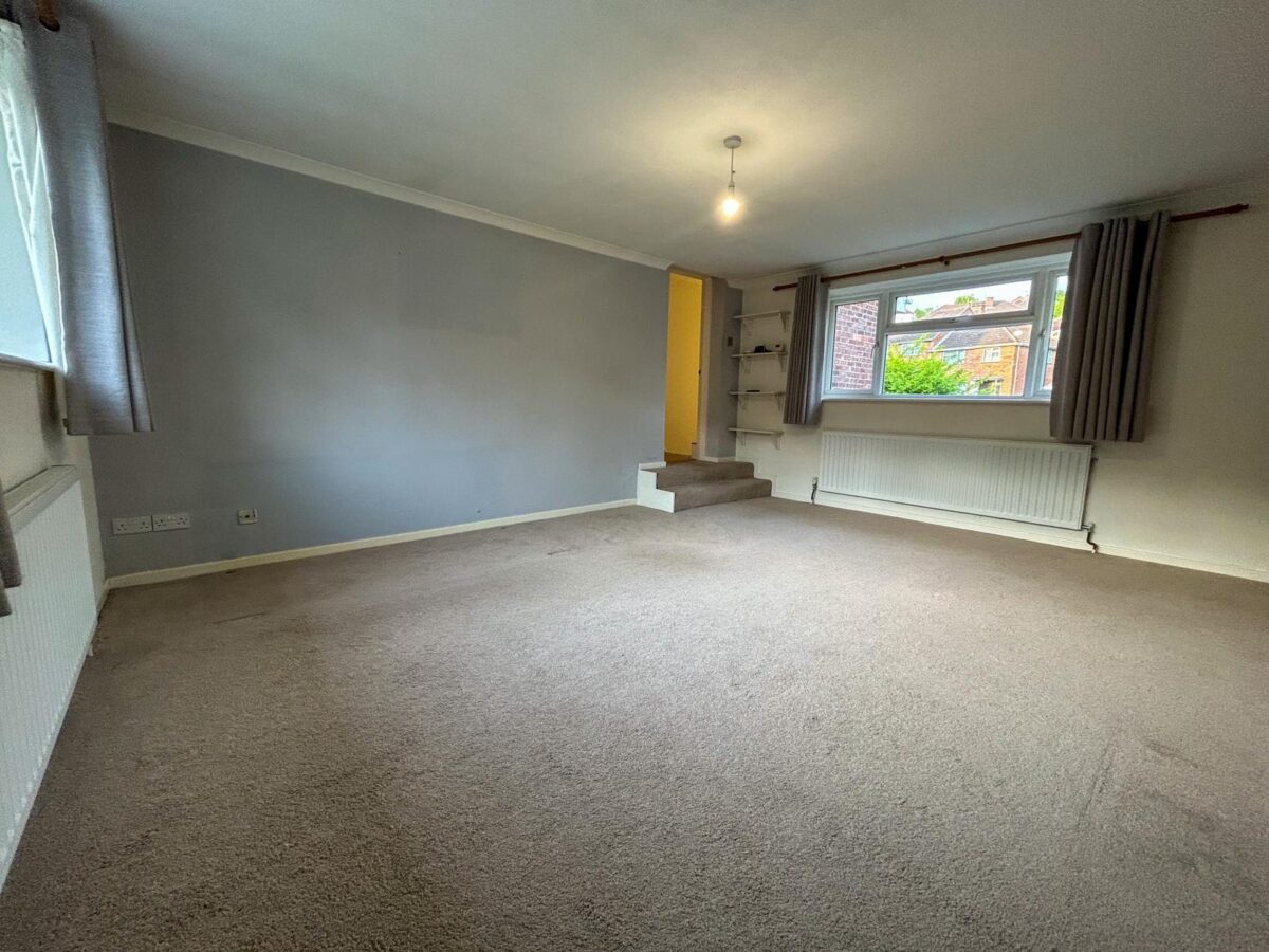 2 Bedroom Maisonette  - High Wycombe