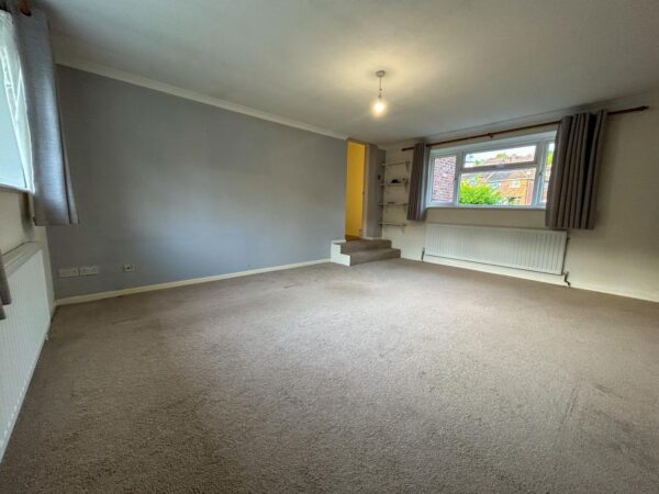 2 Bedroom Maisonette  - High Wycombe