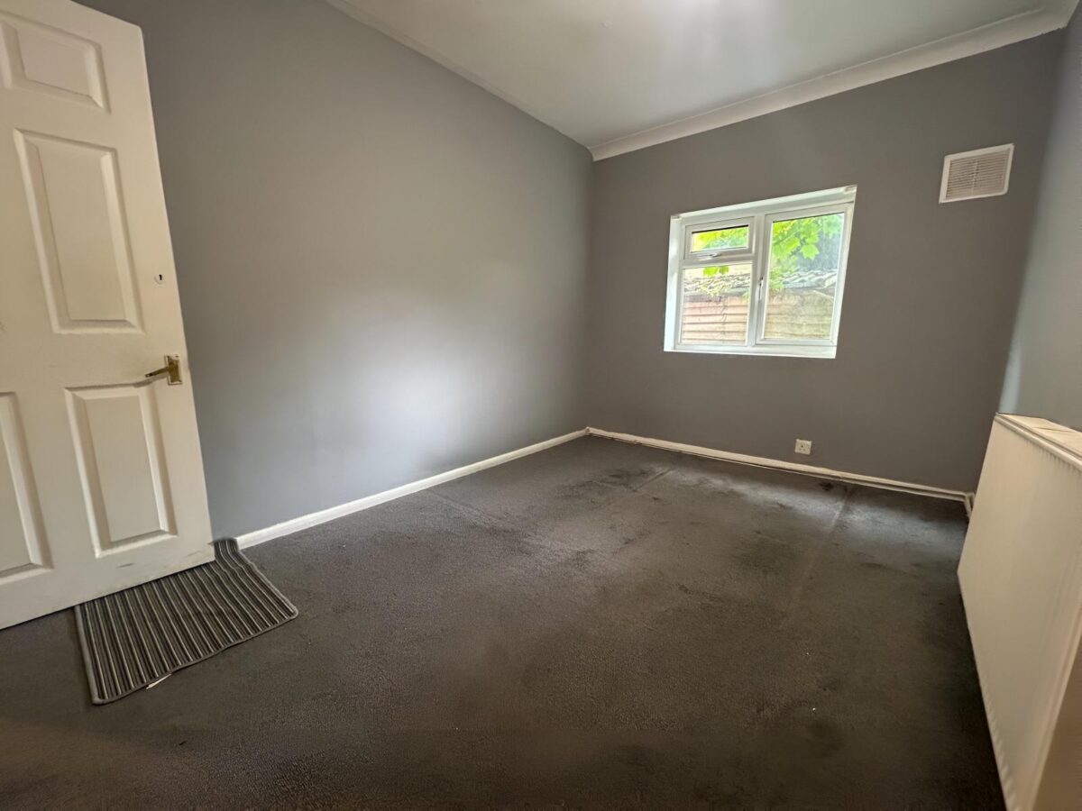 3 Bedroom Bungalow  - High Wycombe