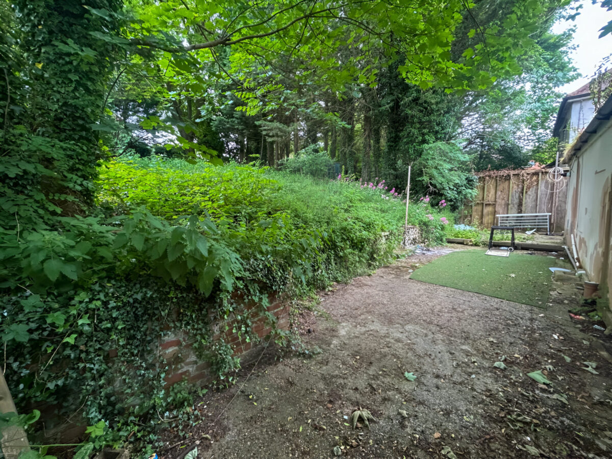 3 Bedroom Bungalow  - High Wycombe