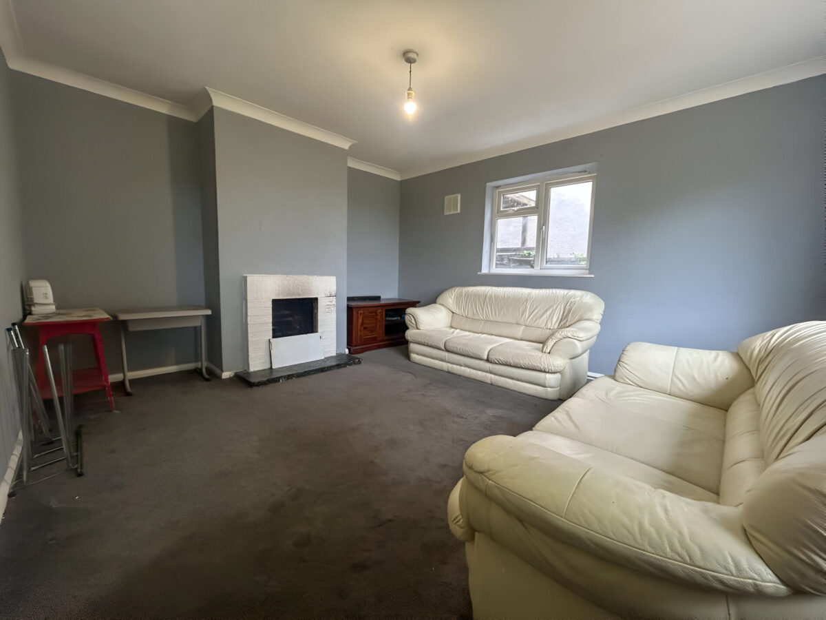 3 Bedroom Bungalow  - High Wycombe