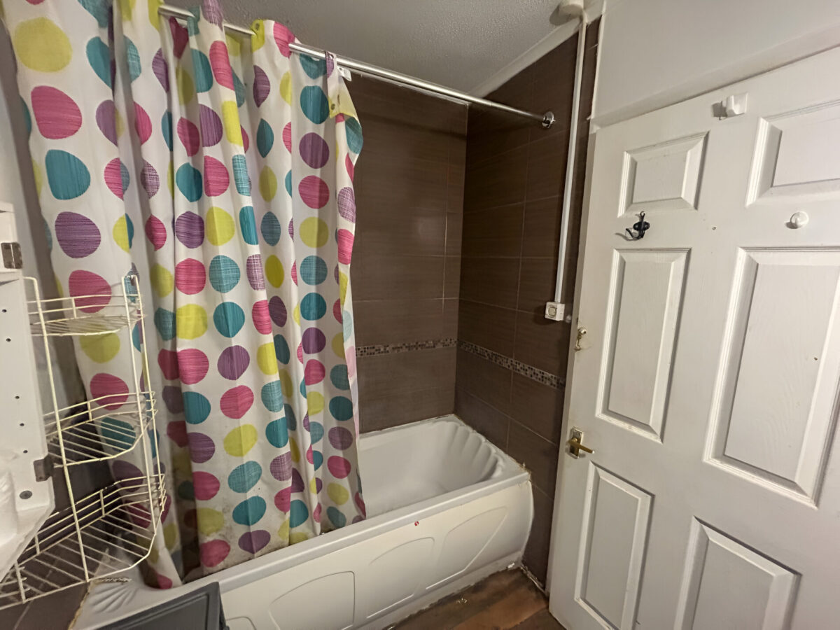 3 Bedroom Bungalow  - High Wycombe