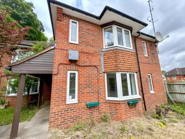2 Bedroom Maisonette  - High Wycombe