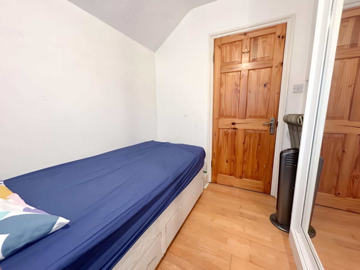 3 Bedroom House  - High Wycombe