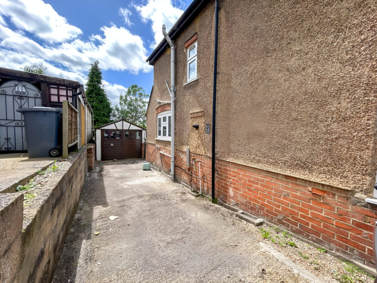 3 Bedroom House  - High Wycombe