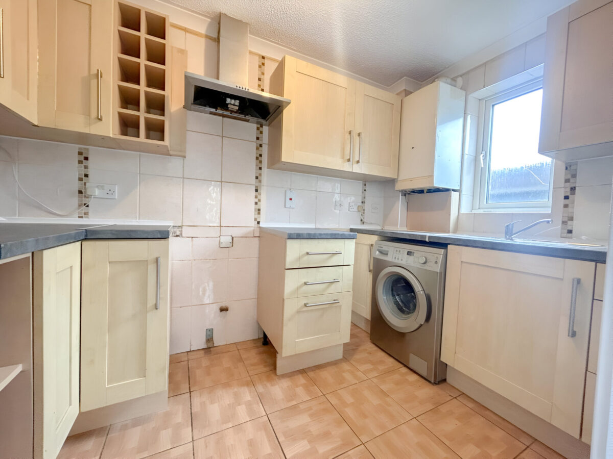2 Bedroom Maisonette  - High Wycombe