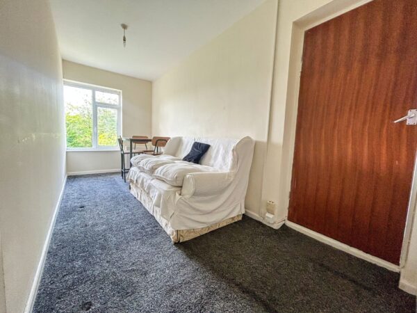 3 Bedroom Flat - High Wycombe