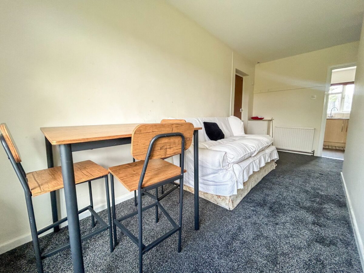 3 Bedroom Flat - High Wycombe