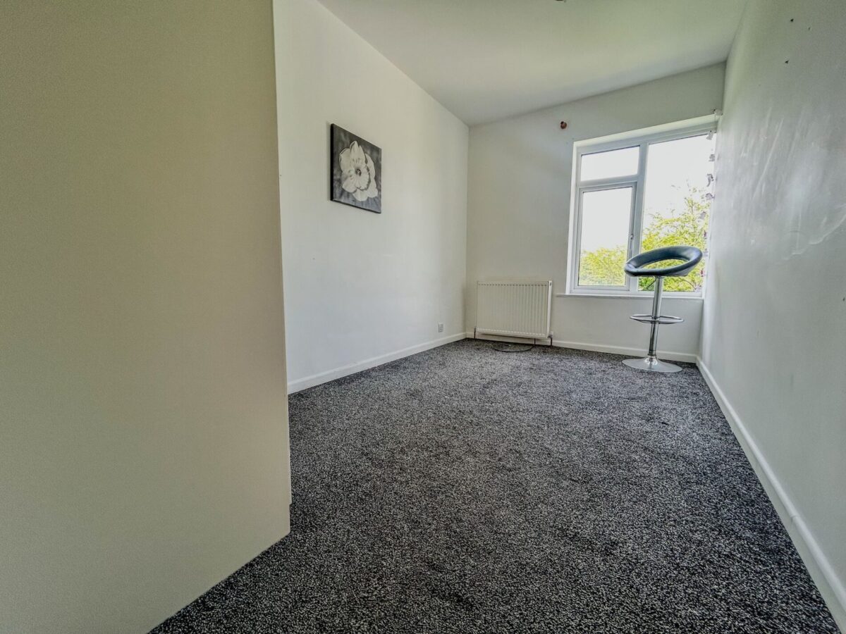 3 Bedroom Flat - High Wycombe