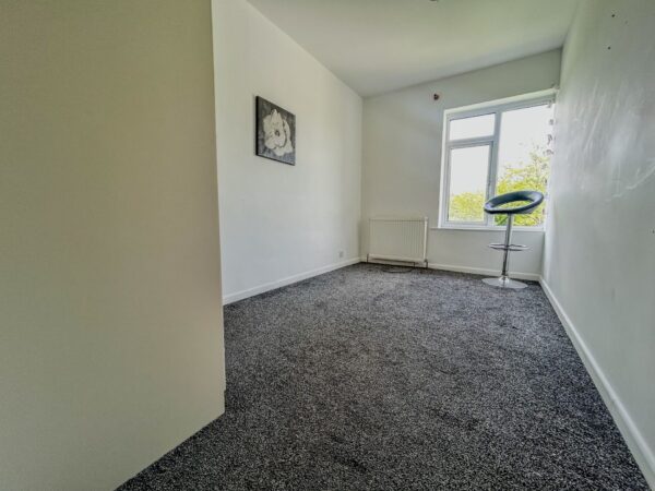3 Bedroom Flat - High Wycombe