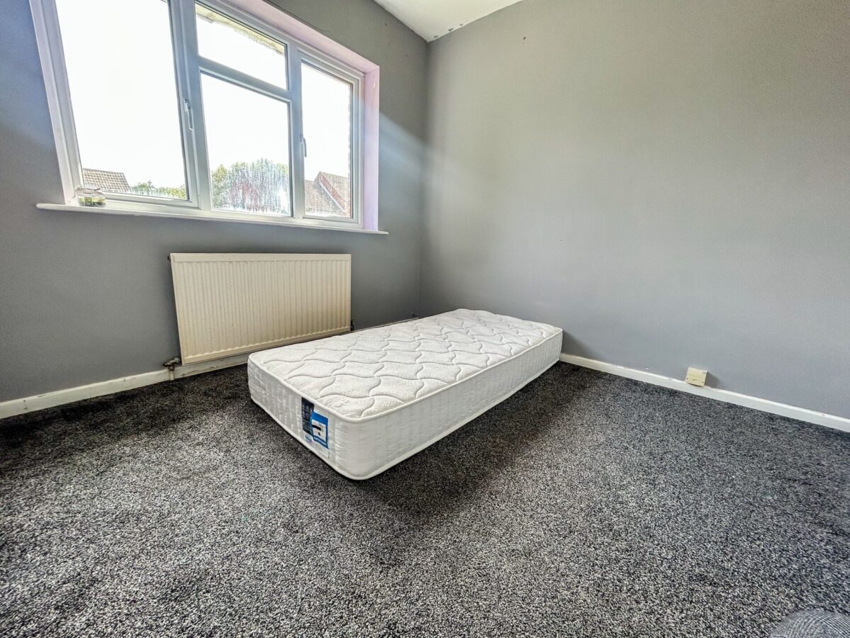 3 Bedroom Flat - High Wycombe