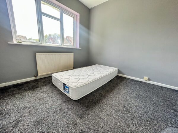 3 Bedroom Flat - High Wycombe