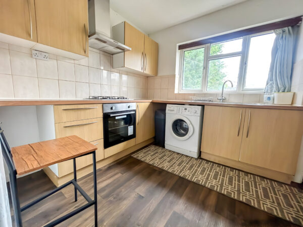 3 Bedroom Flat - High Wycombe