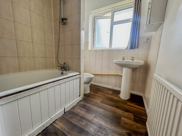 3 Bedroom Flat - High Wycombe