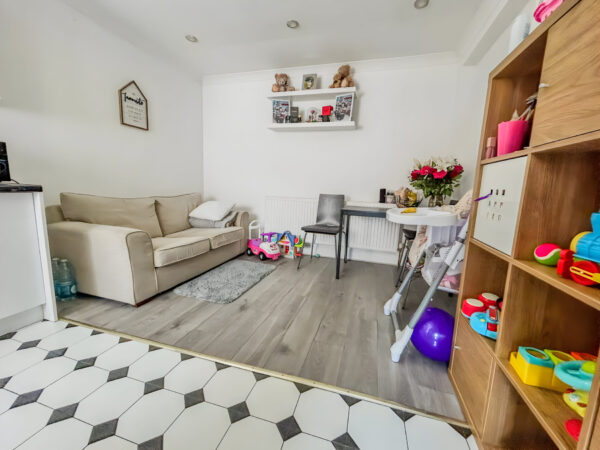 1 Bedroom Annex  - High Wycombe