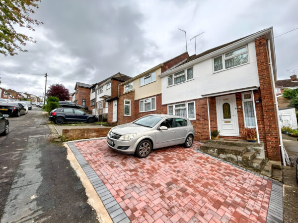 3 Bedroom House  - High Wycombe