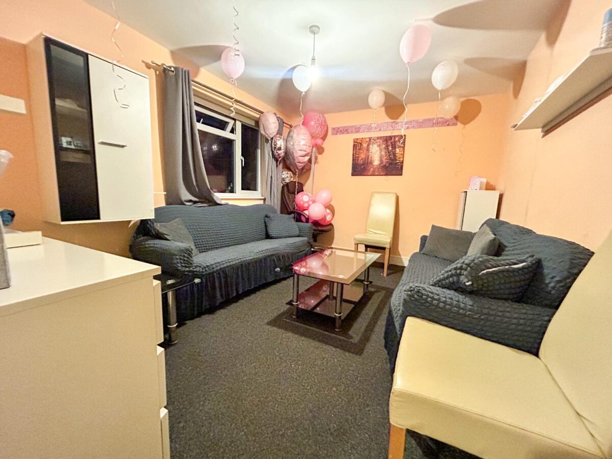 2 Bedroom Maisonette  - High Wycombe