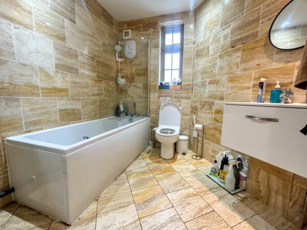 2 Bedroom Flat  - High Wycombe