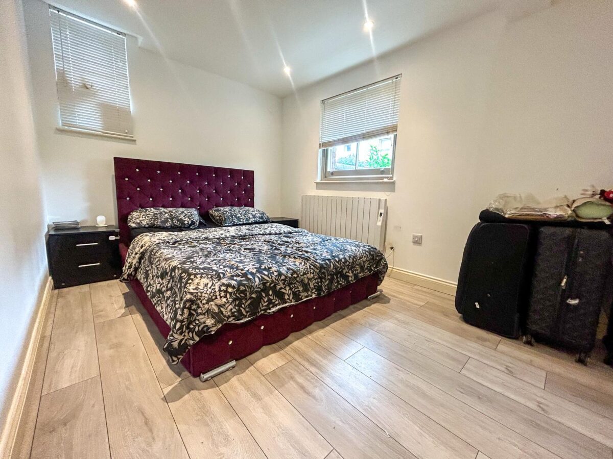2 Bedroom Flat  - High Wycombe