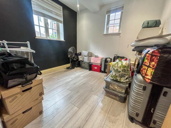 2 Bedroom Flat  - High Wycombe