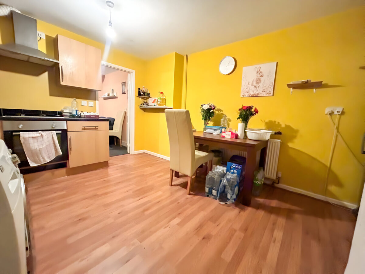 2 Bedroom Maisonette  - High Wycombe