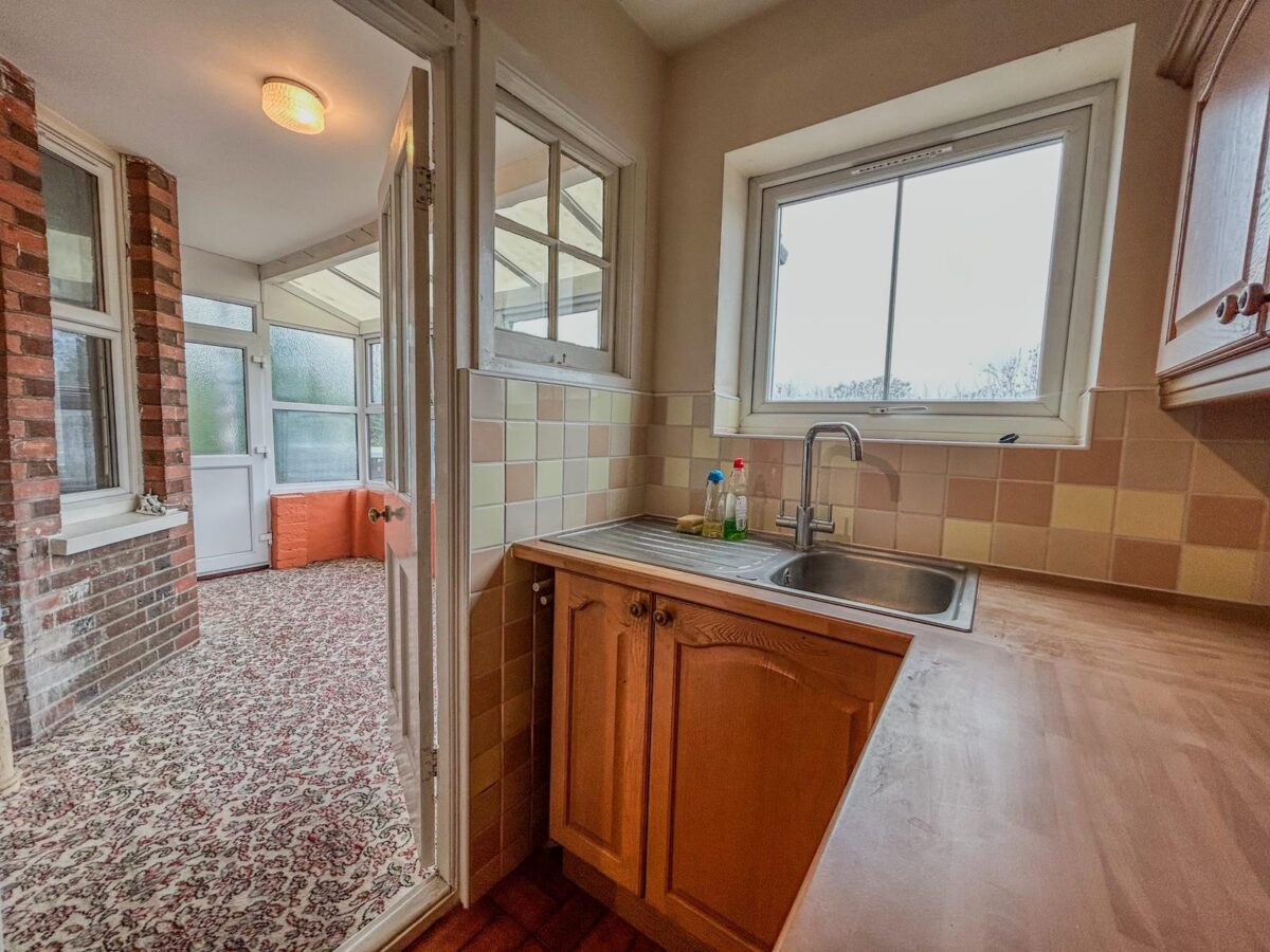 4/5 Bedroom House  - High Wycombe