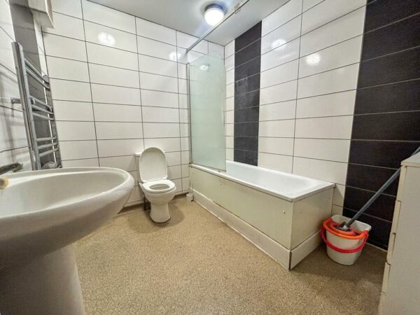 Double Room  - High Wycombe  (Bills Included)