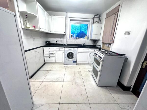 2 Bedroom House  - Stoke on Trent