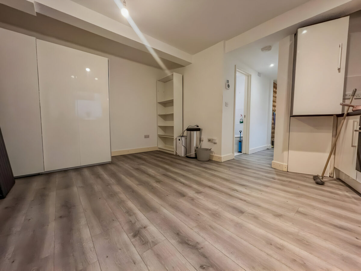 Studio Flat  - High Wycombe