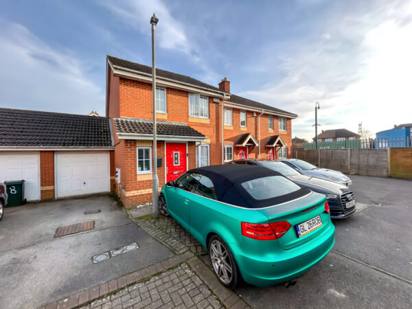 3 Bedroom House  - High Wycombe