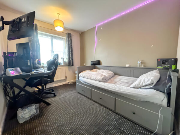 3 Bedroom House  - High Wycombe