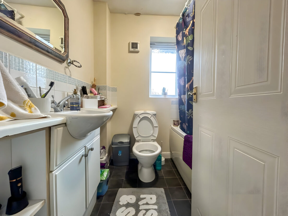 3 Bedroom House  - High Wycombe