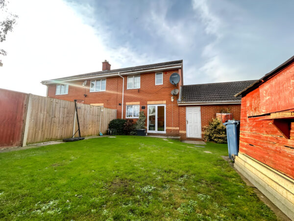 3 Bedroom House  - High Wycombe