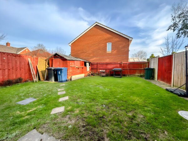 3 Bedroom House  - High Wycombe