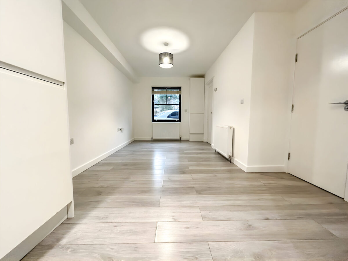 1 Bedroom Flat  - High Wycombe