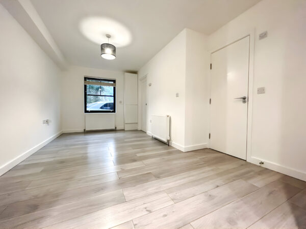 1 Bedroom Flat  - High Wycombe