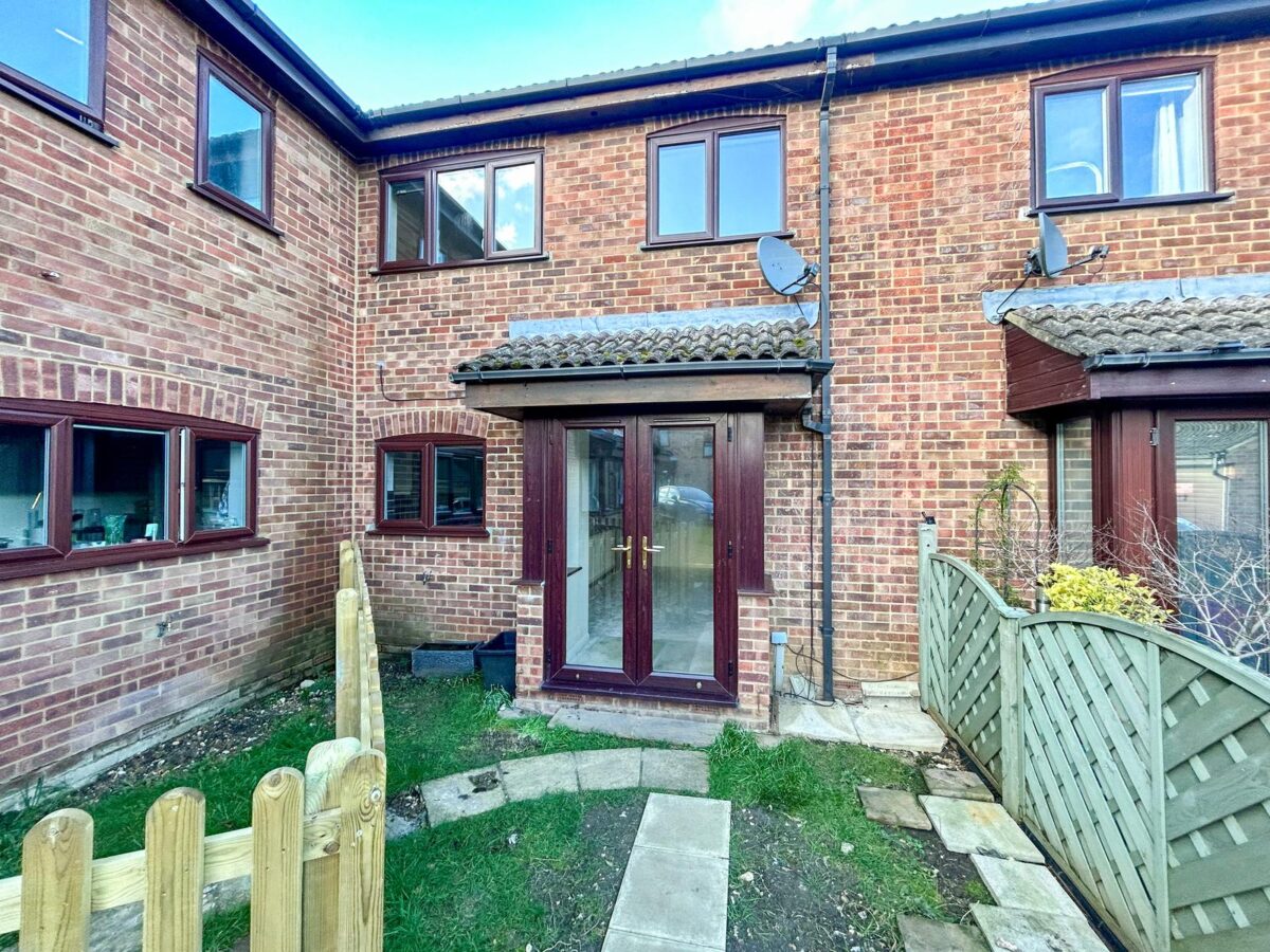 2 Bedroom House - High Wycombe