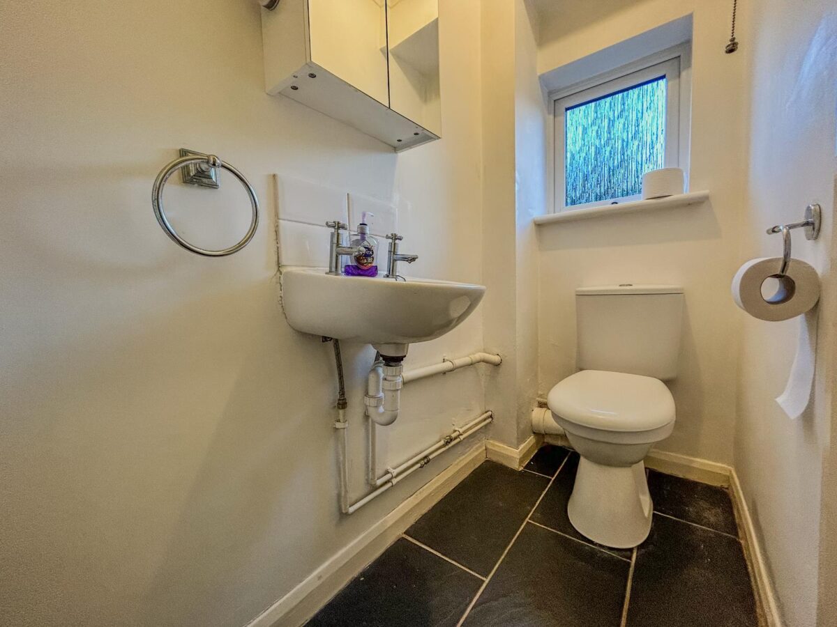 2 Bedroom House - High Wycombe