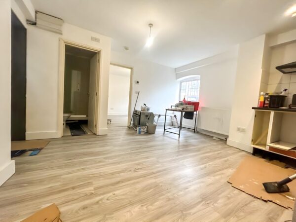 Modern 1 Bedroom  - High Wycombe