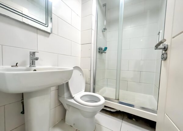 Modern 1 Bedroom  - High Wycombe
