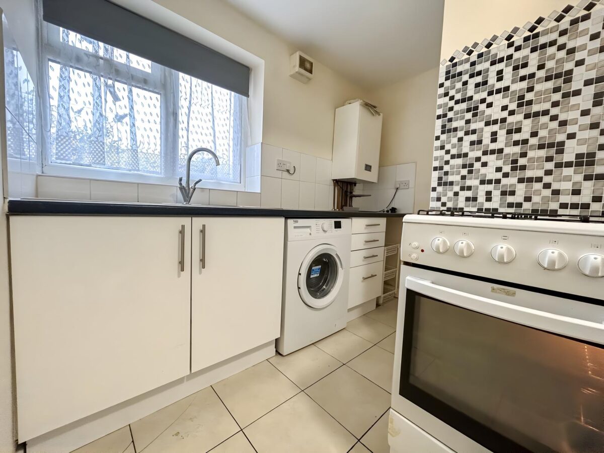 1 Bedroom Apartment  - High Wycombe