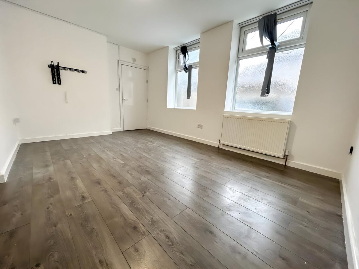 1 Bedroom Apartment  - High Wycombe