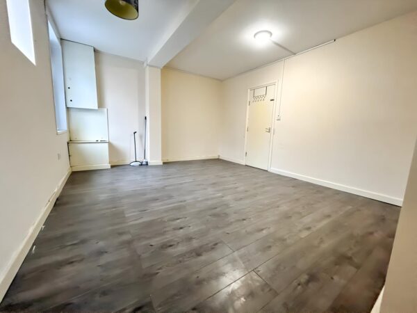1 Bedroom Apartment  - High Wycombe