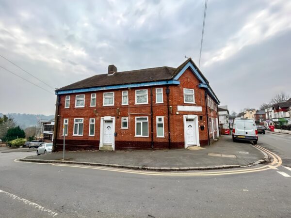 1 Bedroom Apartment  - High Wycombe