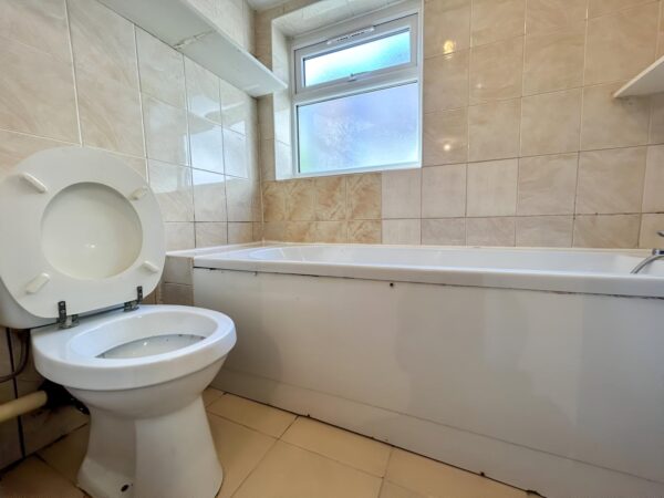 2 Bedroom Flat  - High Wycombe