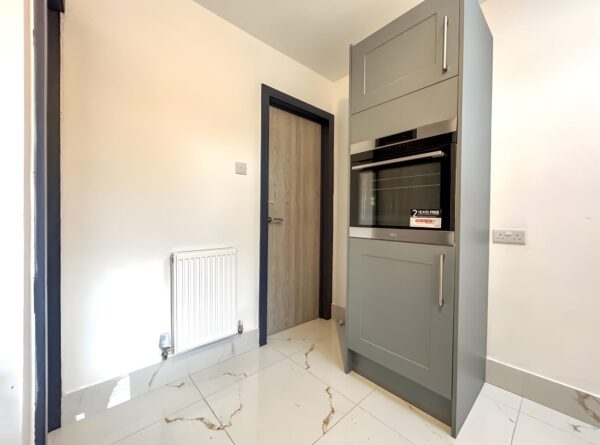 Modern Studio Flat  - High Wycombe