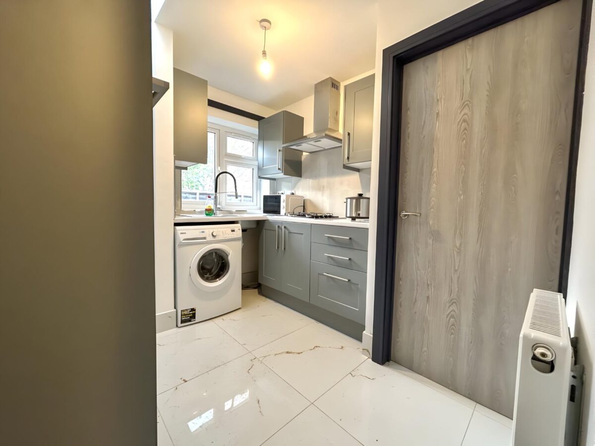 Modern Studio Flat  - High Wycombe