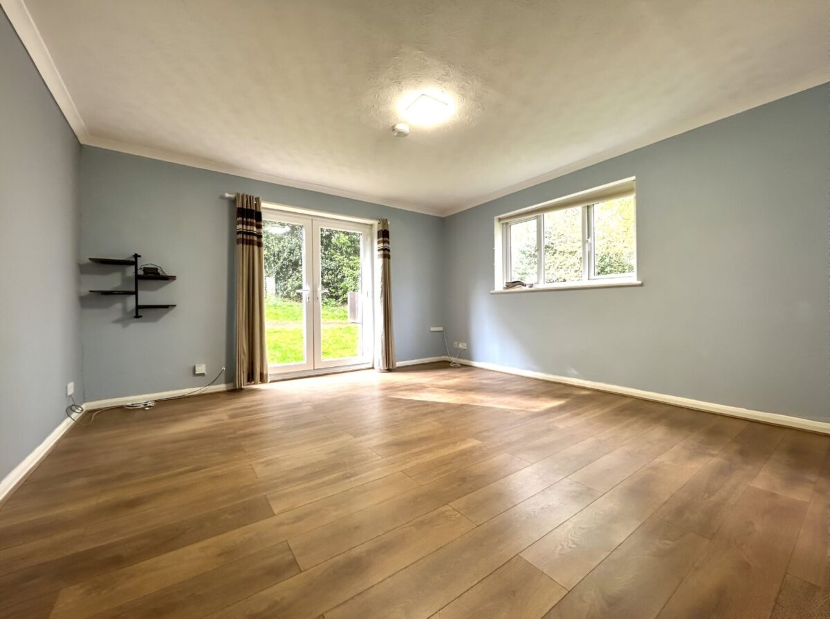 2 Bedroom Flat  - High Wycombe