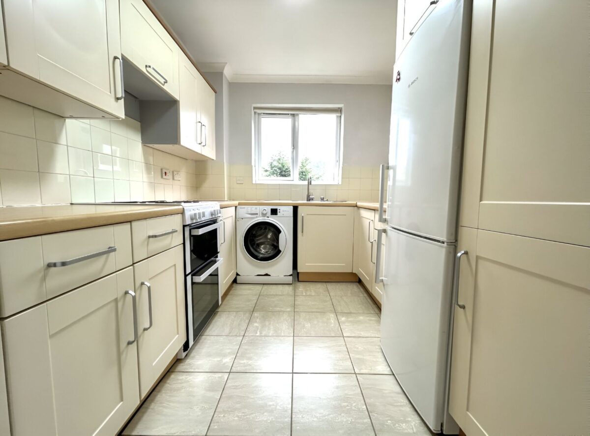 2 Bedroom Flat  - High Wycombe