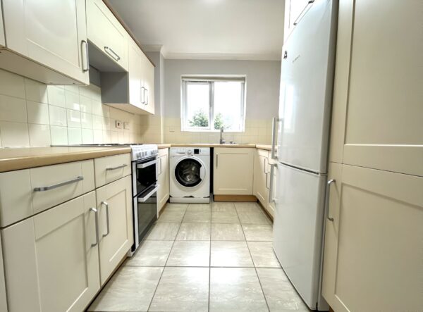 2 Bedroom Flat  - High Wycombe